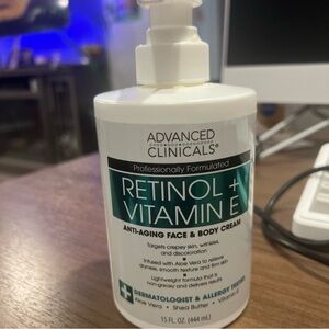 Advanced Clinicals Retinol + Vitamin E Face & Body Cream - White